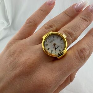 Classic Gold color Round Quartz Watch